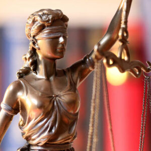 Nahaufnahme einer Justitia